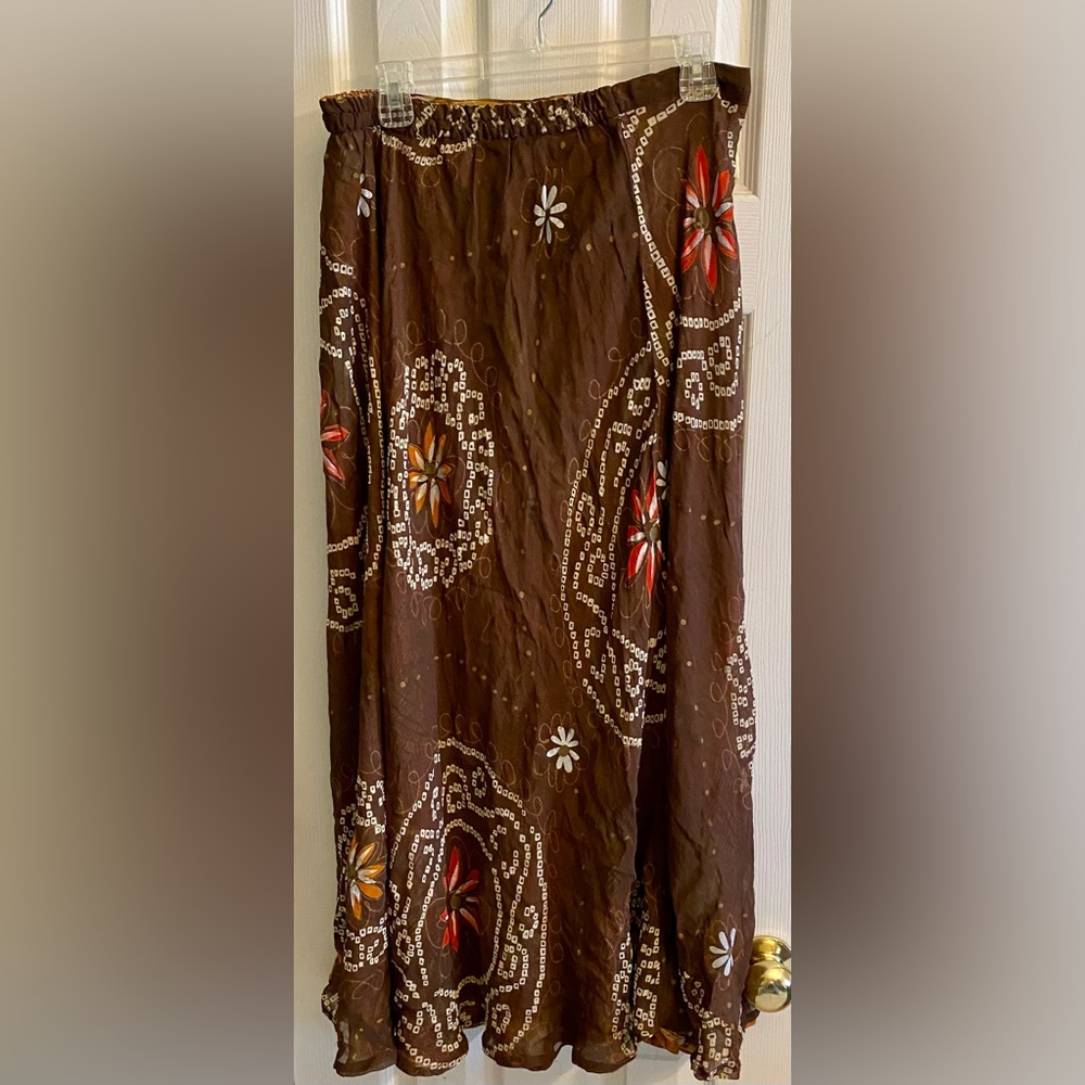 REVERSIBLE Floral Midi Skirt; Elastic Waist; Perfect condition; Large.
